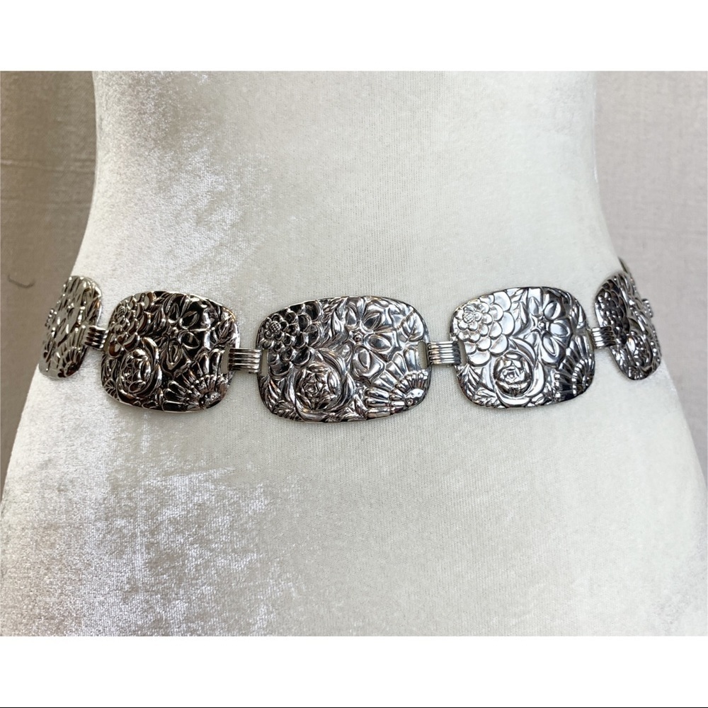 Silver Floral Embossed Metal Link Belt